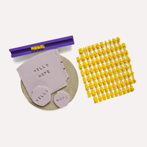 Stempel go gliny alfabet